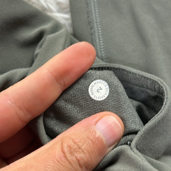 Lululemon Get Centred High Rise Crop 21" Grey Sage - Picture 4 of 5